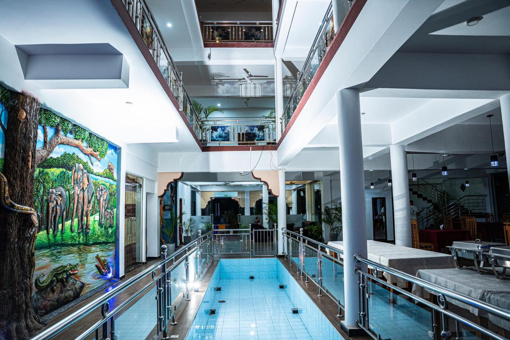 טרינקומאלה Theevanni Resort מראה חיצוני תמונה