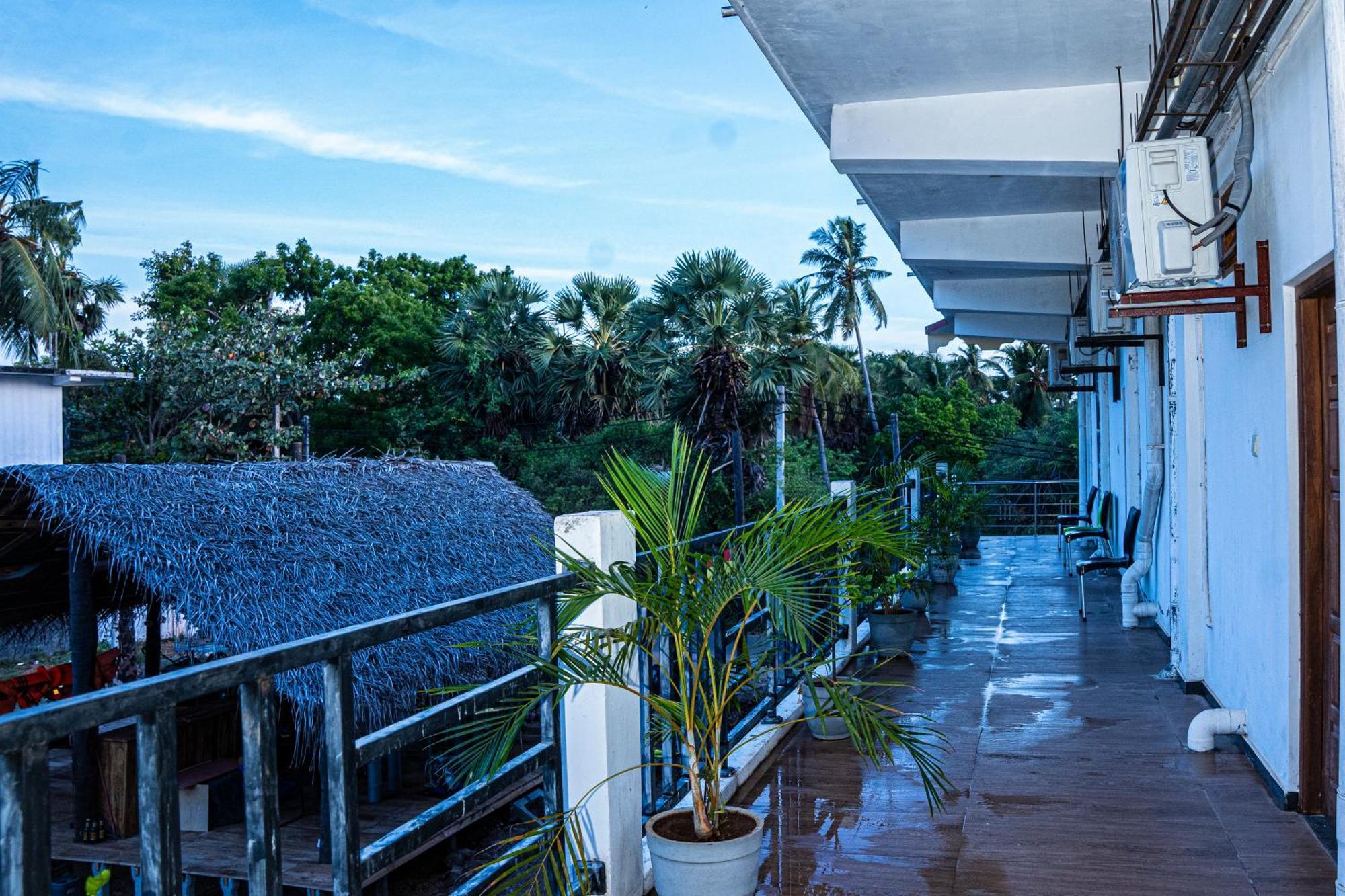 טרינקומאלה Theevanni Resort מראה חיצוני תמונה