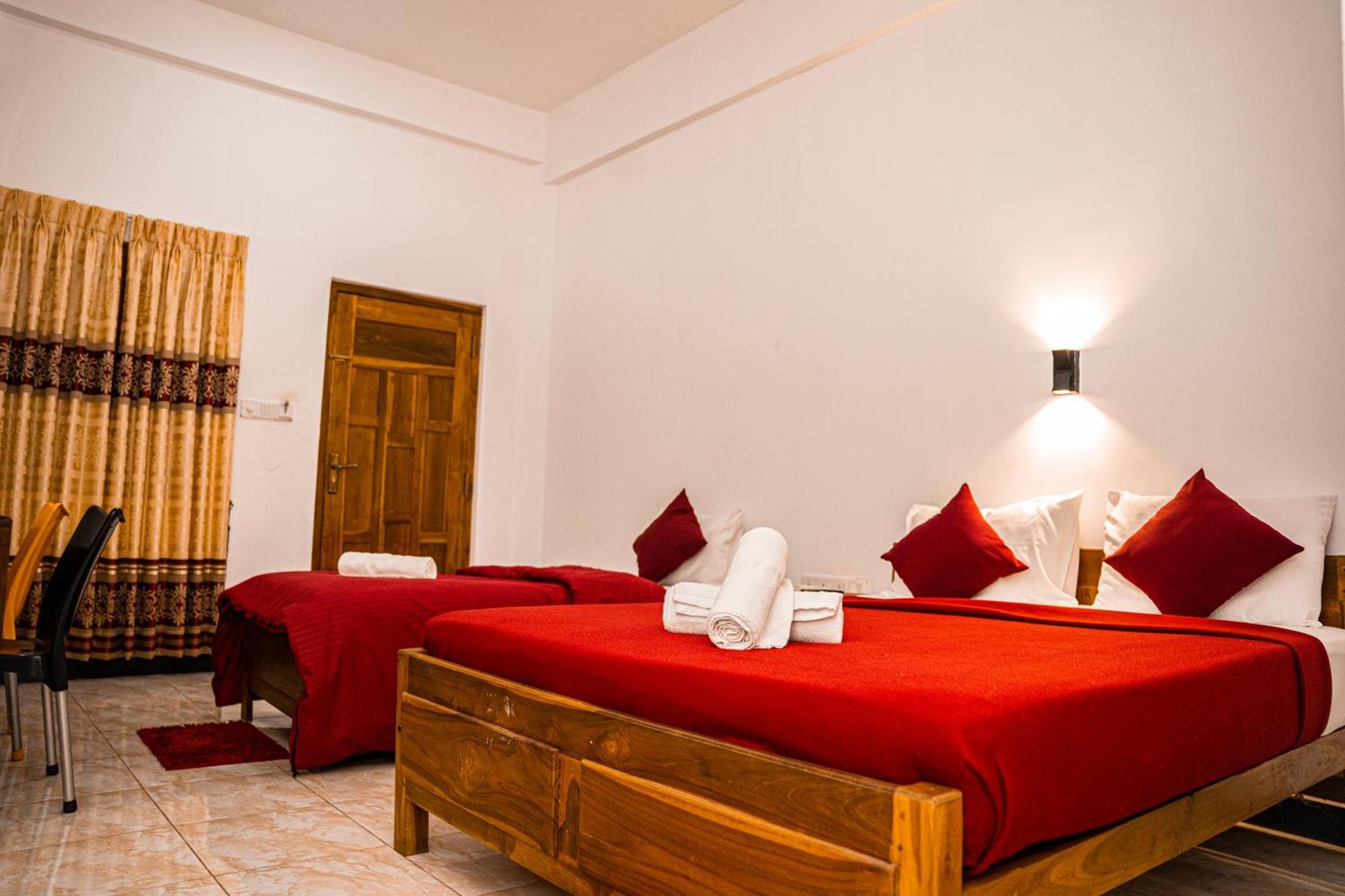טרינקומאלה Theevanni Resort מראה חיצוני תמונה