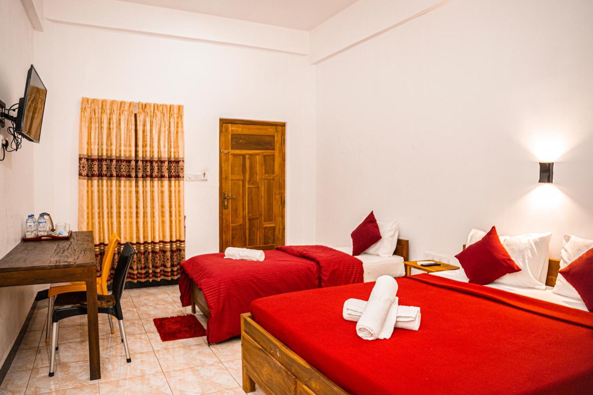 טרינקומאלה Theevanni Resort מראה חיצוני תמונה