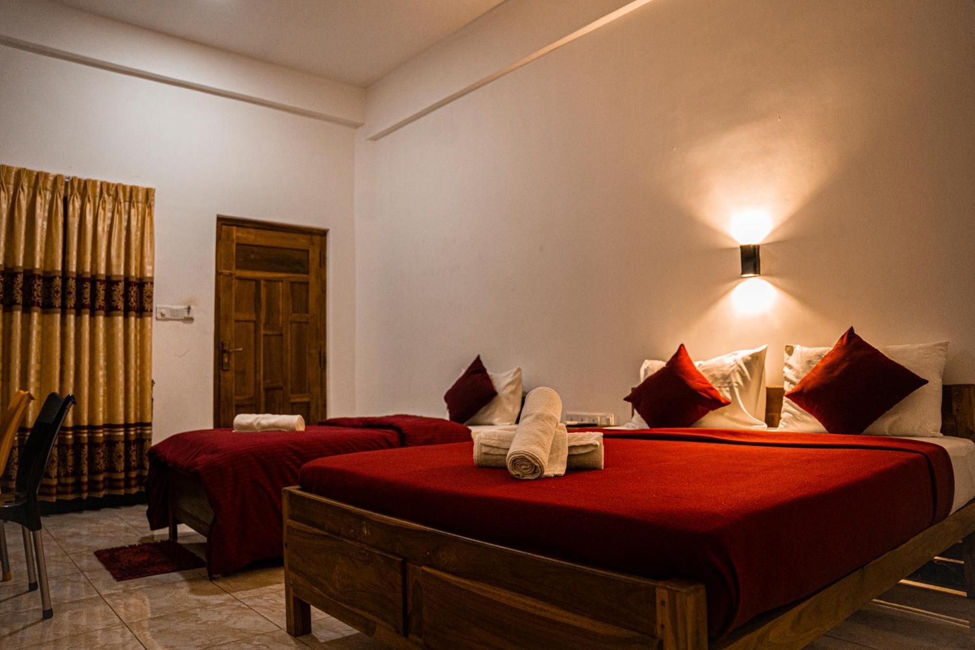 טרינקומאלה Theevanni Resort מראה חיצוני תמונה