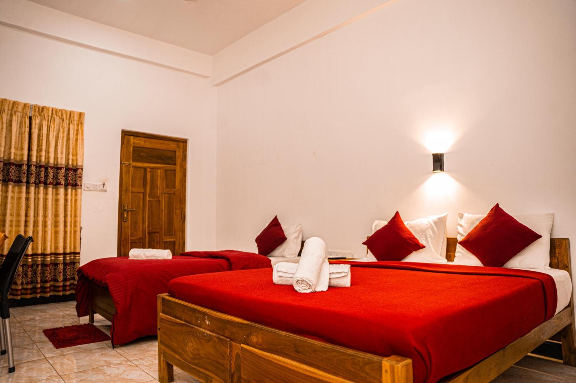 טרינקומאלה Theevanni Resort מראה חיצוני תמונה