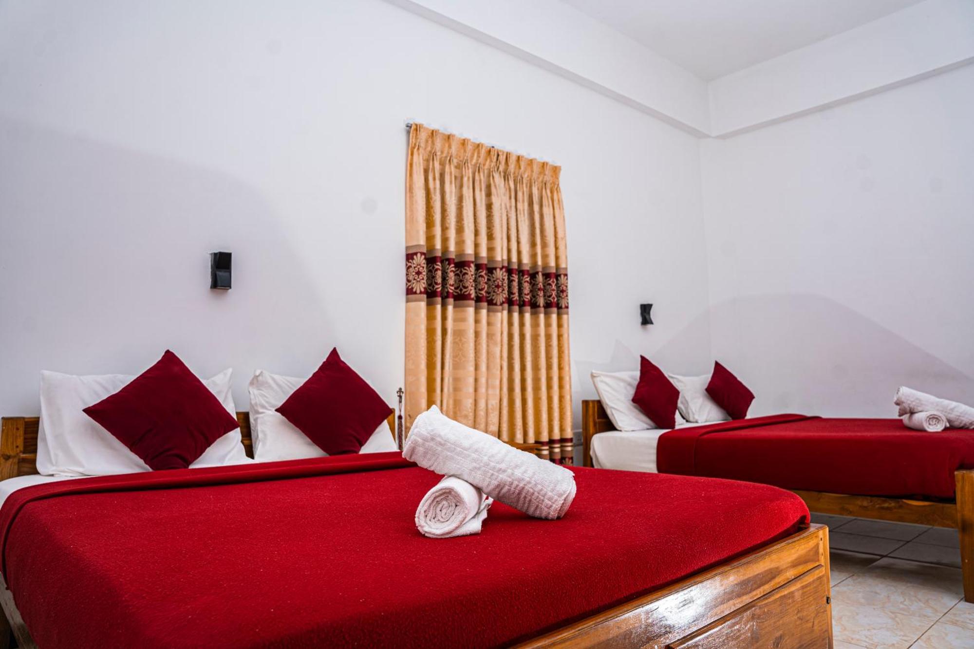 טרינקומאלה Theevanni Resort מראה חיצוני תמונה